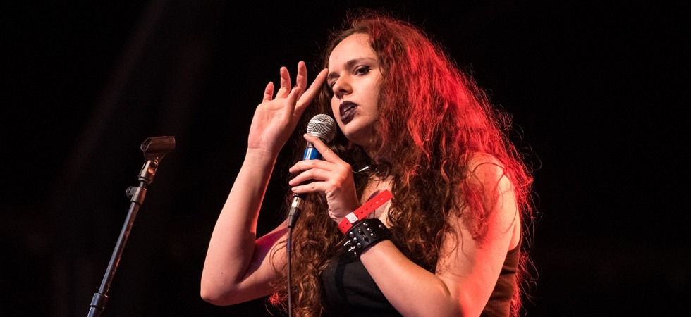 Da Comedy Central a Smart Lab, arriva la comica Sofia Gottardi per uno spettacolo “vietato ai minori”